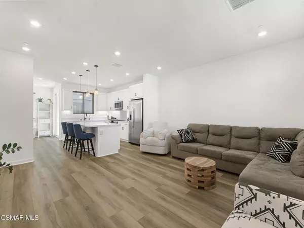 Valencia, CA 91381,27065 Tanager LN