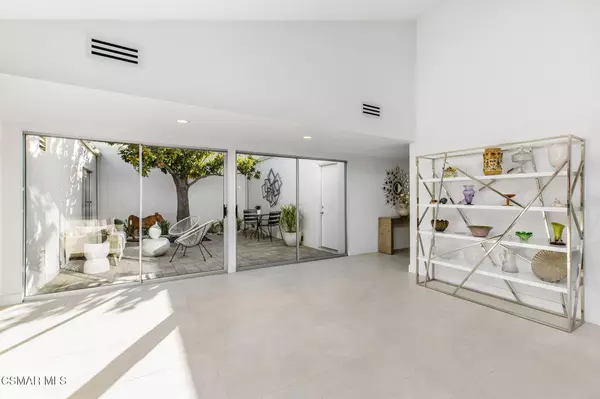 Westlake Village, CA 91361,4516 Knightsgate RD