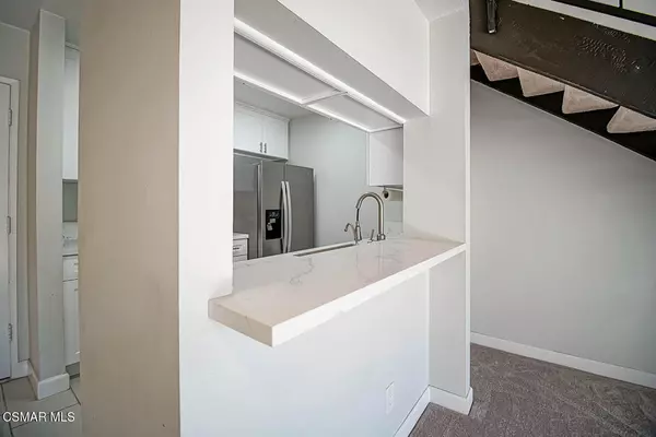 Encino, CA 91316,5460 White Oak AVE #E308