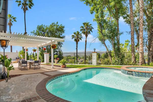 837 Hillview CIR, Simi Valley, CA 93065