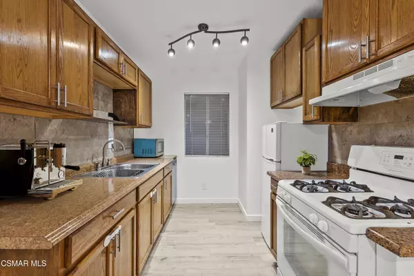 Panorama City, CA 91402,8800 Cedros AVE #204