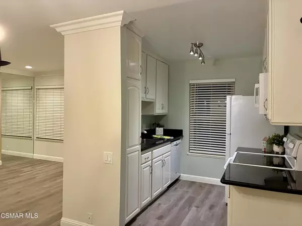 Thousand Oaks, CA 91362,2196 Dawn CT