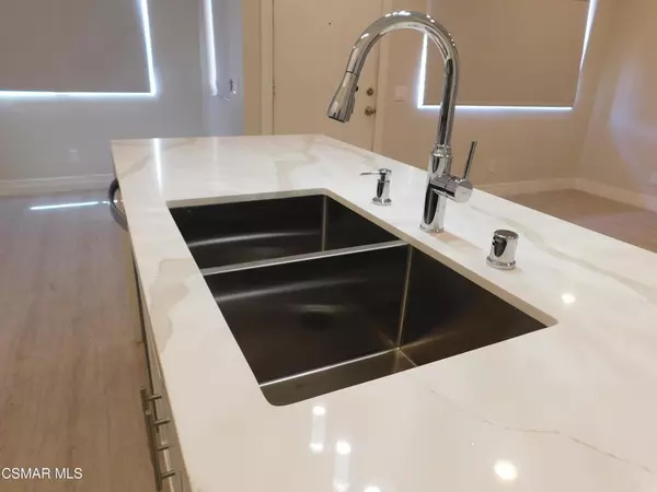 Thousand Oaks, CA 91362,116 Maegan PL #11