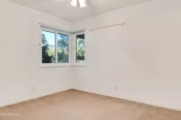 Thousand Oaks, CA 91360,22 Van Dyke ST