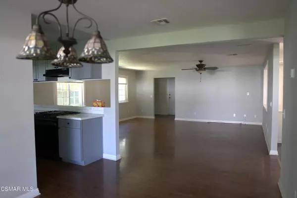 Simi Valley, CA 93063,4865 Leeds ST