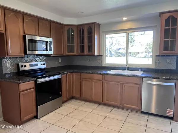 Camarillo, CA 93012,23220 Village 23