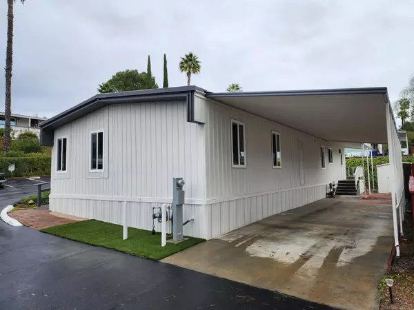 Lakeside, CA 92040,13490 Highway 8 Business #122