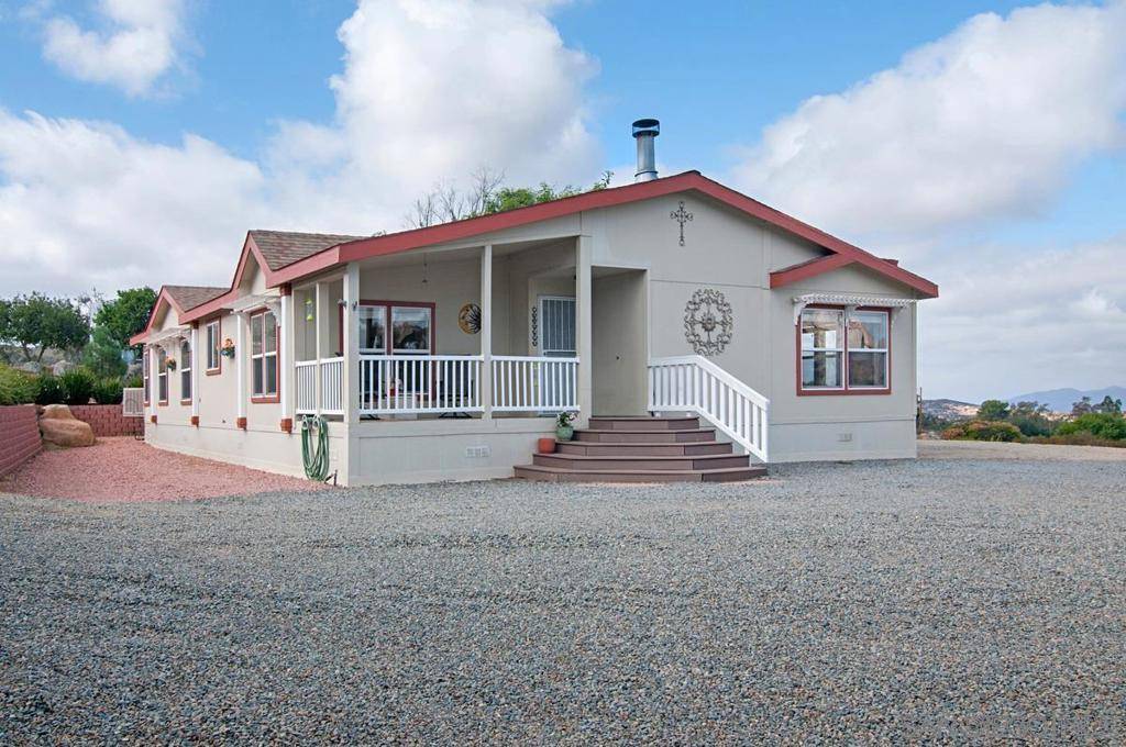 1554 Round Potrero Road, Potrero, CA 91963
