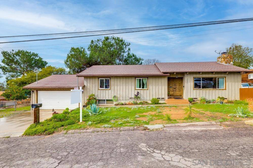 El Cajon, CA 92021,2027 Alegria Dr
