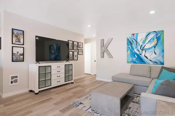 13733 Mango Dr, Del Mar, CA 92014