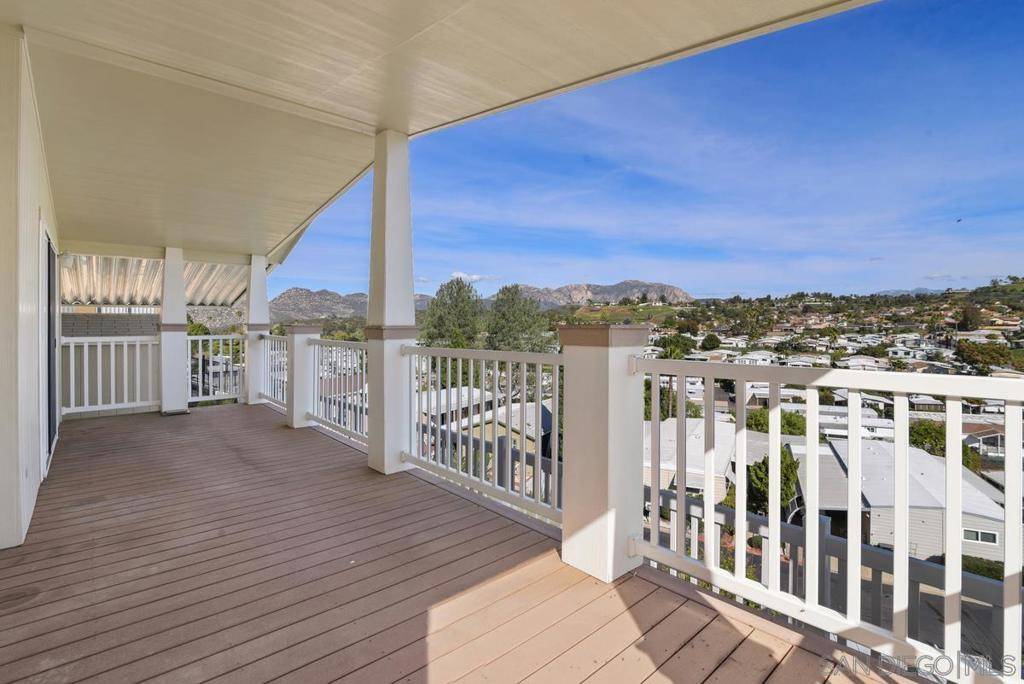 9500 Harritt Rd #196, Lakeside, CA 92040