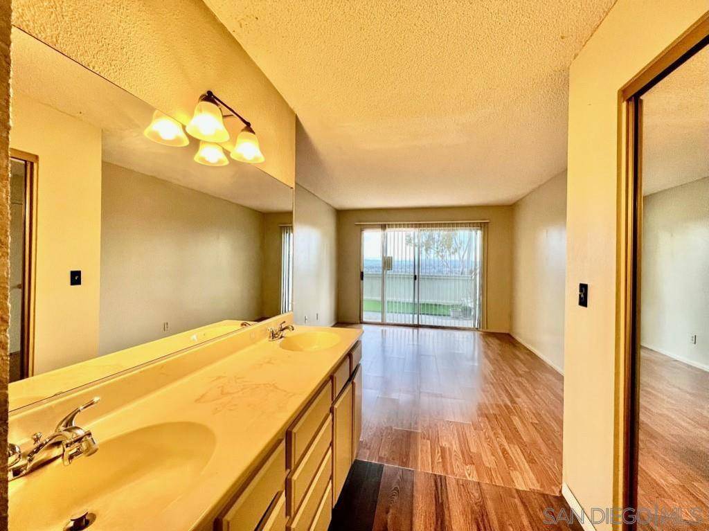 4270 Casa Buena Way #163, Oceanside, CA 92057