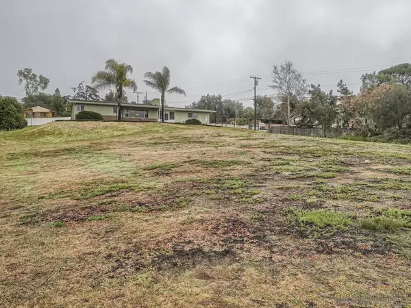 411 West Ln, El Cajon, CA 92021
