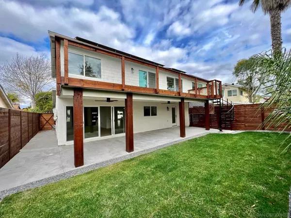 Cardiff By The Sea, CA 92007,917 Woodlake Dr