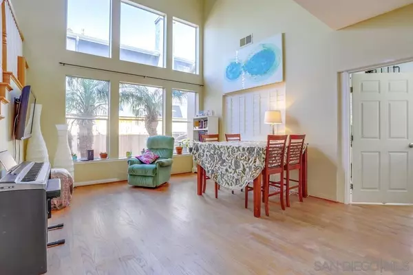 Encinitas, CA 92024,401 Villa Blanca Ct.