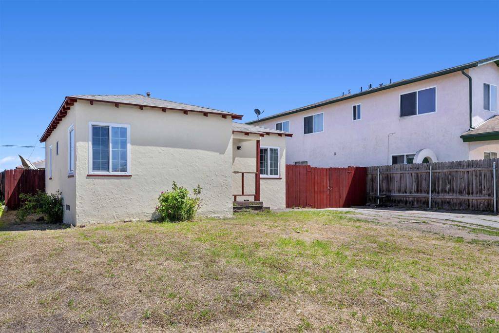 San Diego, CA 92105,3341 43 Chamoune Ave
