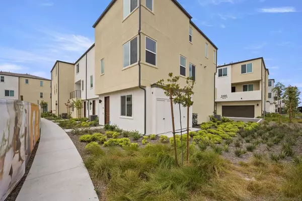 San Diego, CA 92154,5484 Seacliff Pl #47