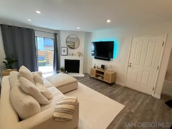 Encinitas, CA 92024,1760 S El Camino Real #D102