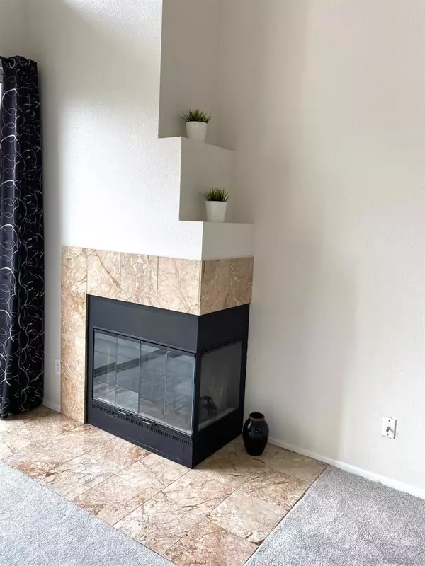 San Diego, CA 92108,680 Camino De La Reina #2401