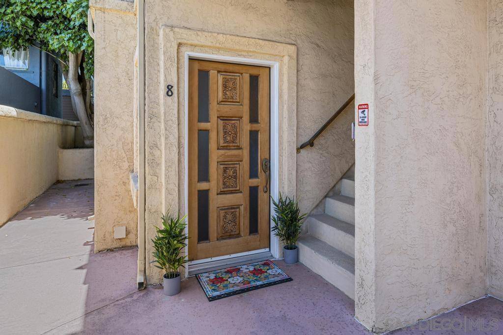 San Diego, CA 92103,919 W Lewis St #8