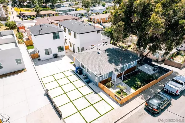 6753 59 N Elman St, San Diego, CA 92111