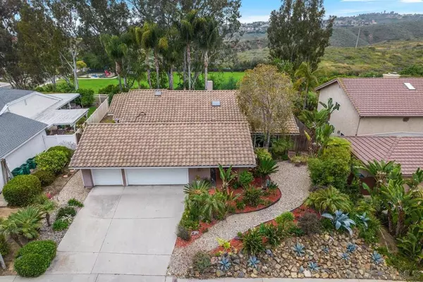 Carlsbad, CA 92009,7249 Carpa Ct.