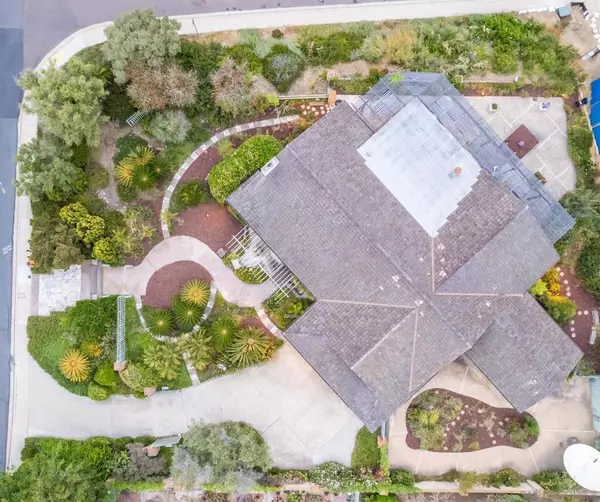 La Jolla, CA 92037,8504 Prestwick Dr