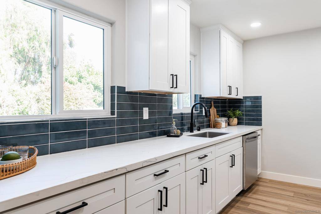 San Diego, CA 92115,4651 Alma Pl
