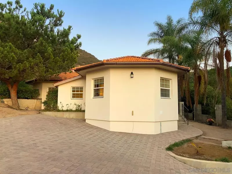 1088 Deer Springs Rd, San Marcos, CA 92069