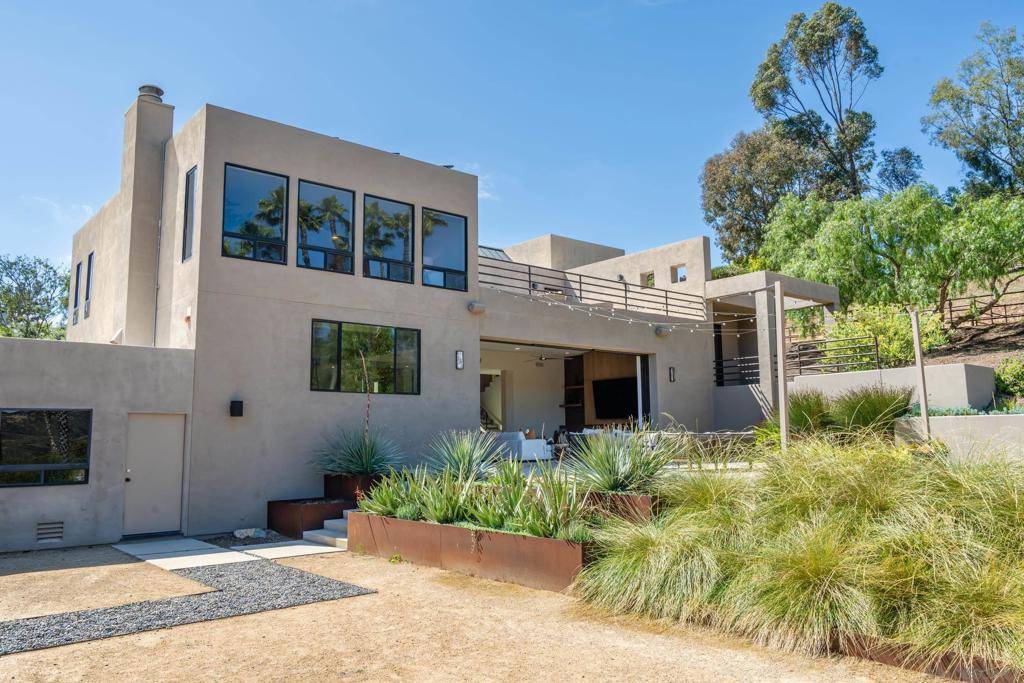 19969 71 Elfin Forest Ln, Escondido, CA 92029