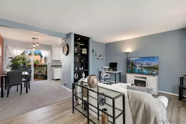 Vista, CA 92083,218 Candice Pl