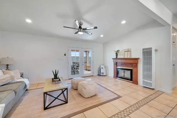 Chula Vista, CA 91911,382 Montcalm St