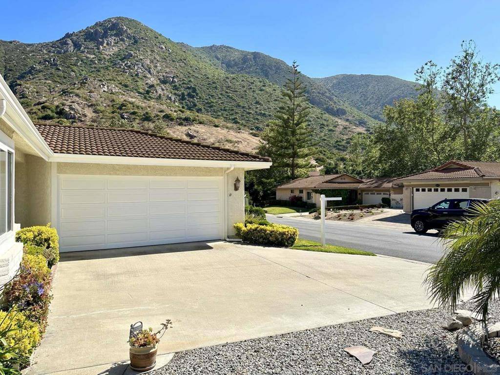Camarillo, CA 93012,1208 San Como Ln