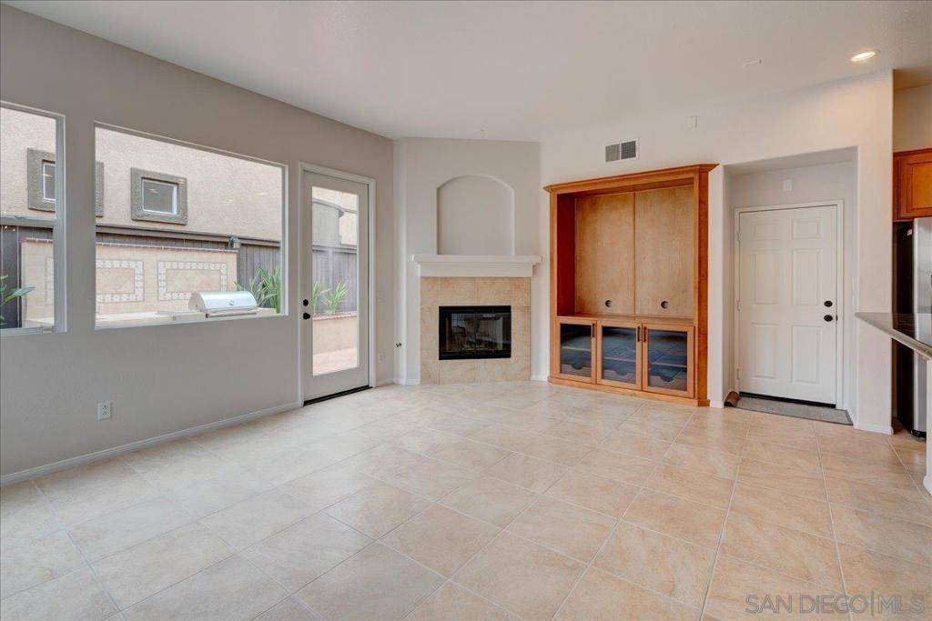 San Diego, CA 92130,3826 Ruette San Raphael