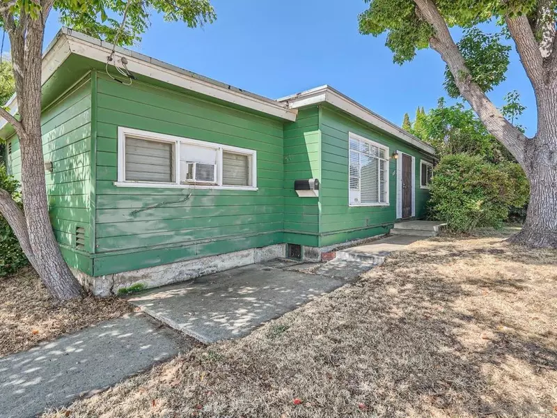 687 Palomar Ave, El Cajon, CA 92020