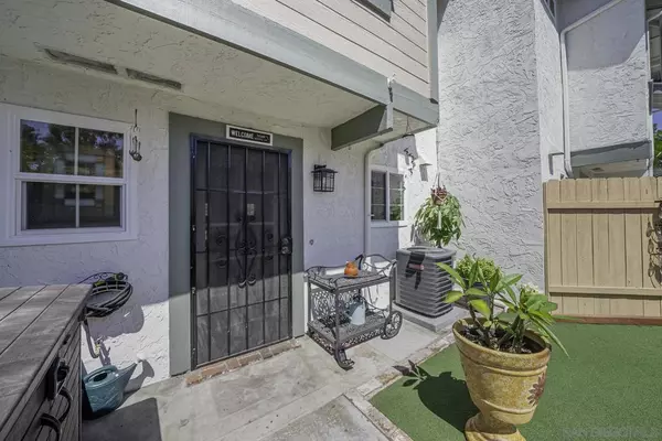 Spring Valley, CA 91977,8709 Spring Canyon