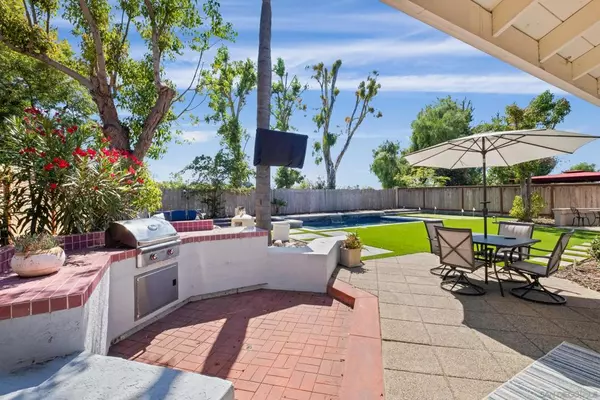 Oceanside, CA 92057,4411 Old River St