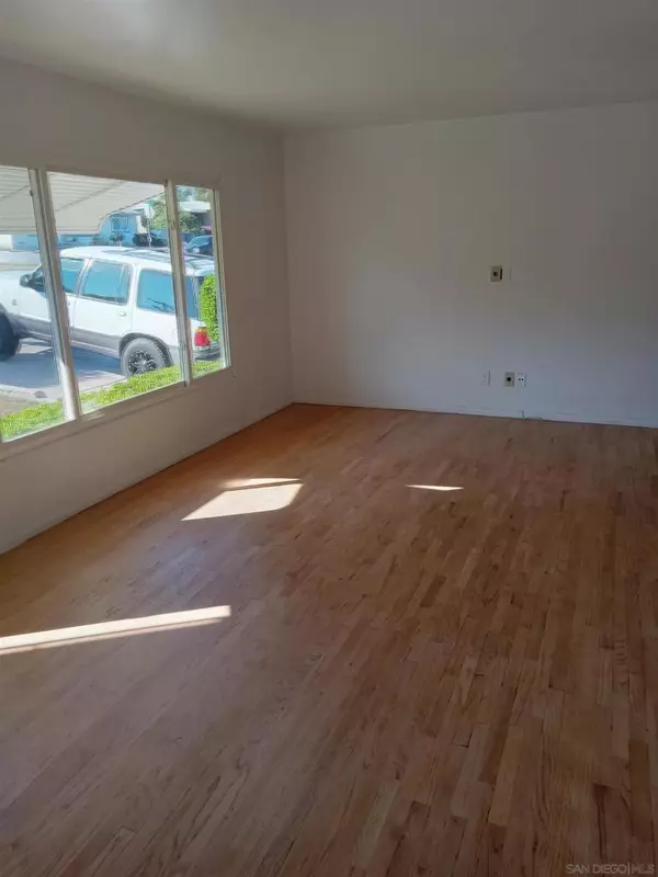 El Cajon, CA 92020,547 N Cuyamaca St