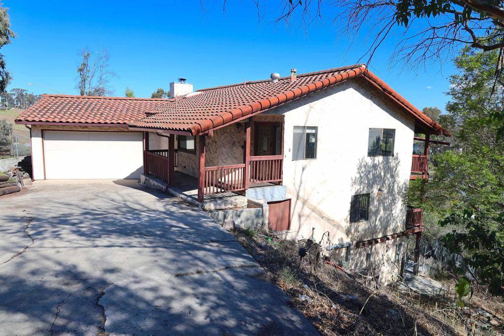 1408 Circle Dr, El Cajon, CA 92020