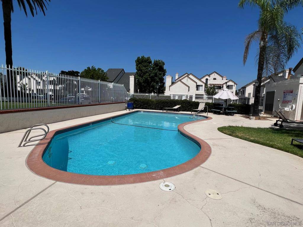 El Cajon, CA 92019,1516 Granite Hills Dr #E