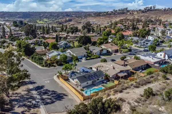 San Diego, CA 92120,7707 Hillandale Dr