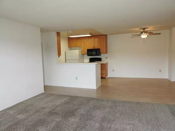 San Diego, CA 92120,6665 Mission Gorge Rd #D-11