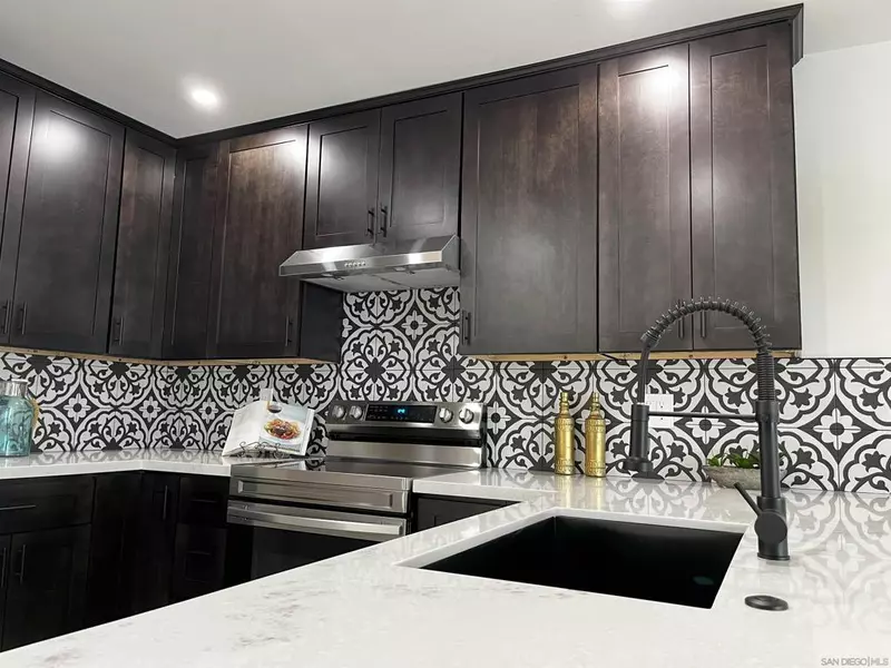 7853 Camino Aguila, San Diego, CA 92122