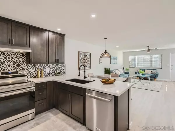 7853 Camino Aguila San Diego, CA 92122