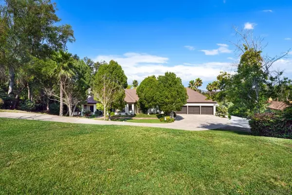 Rancho Santa Fe, CA 92067,17329 Avenida Peregrina