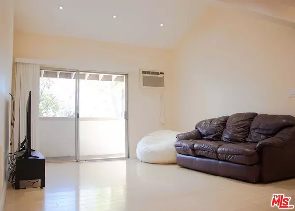 Agoura Hills, CA 91301,28915 Thousand Oaks BLVD #295