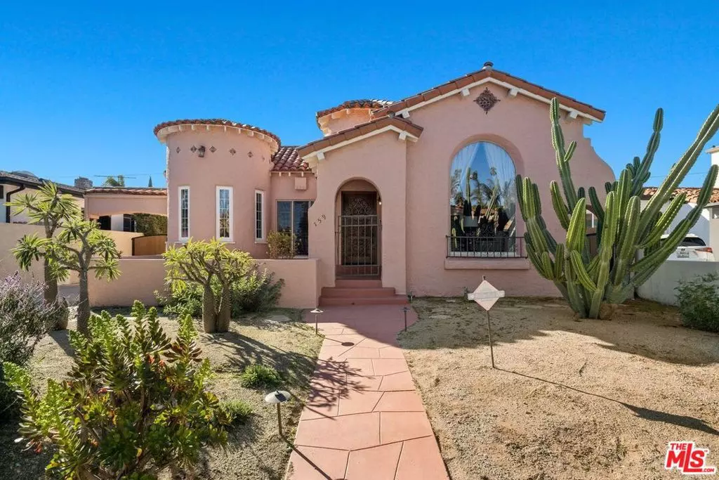 Beverly Hills, CA 90211,159 N Willaman DR