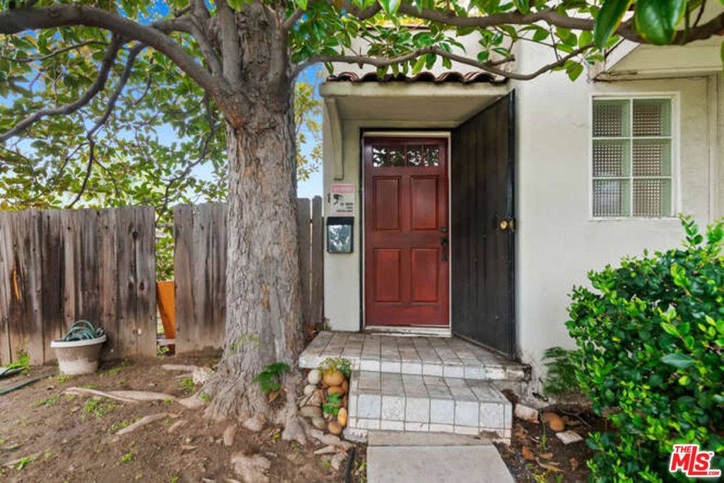 Los Angeles, CA 90034,8629 Guthrie AVE