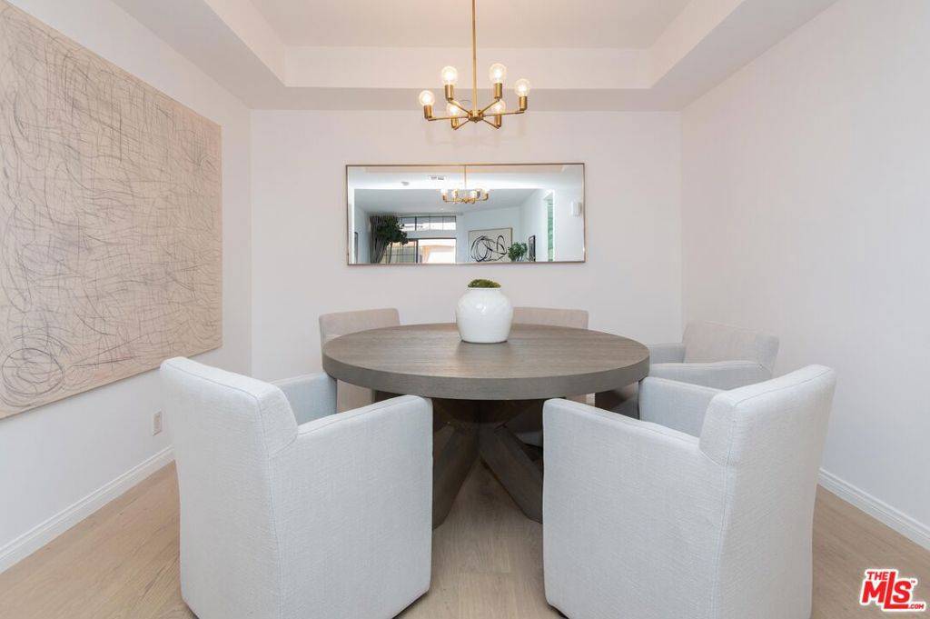 Beverly Hills, CA 90211,200 N Swall DR #412