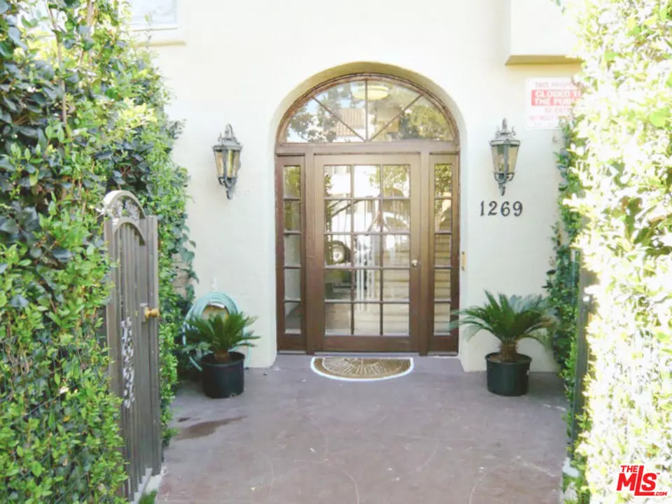 Los Angeles, CA 90019,1269 S Citrus AVE #8